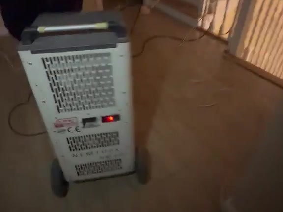 Silivri Üç Katlı Villa: Üç katlı villa, Su baskını sonrası kurutma, İç alanlarda nem alma — saha fotoğrafı 5